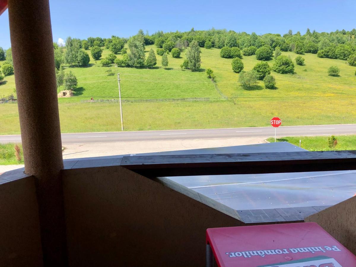 Aranykakas étterem és Panzió Couette-café