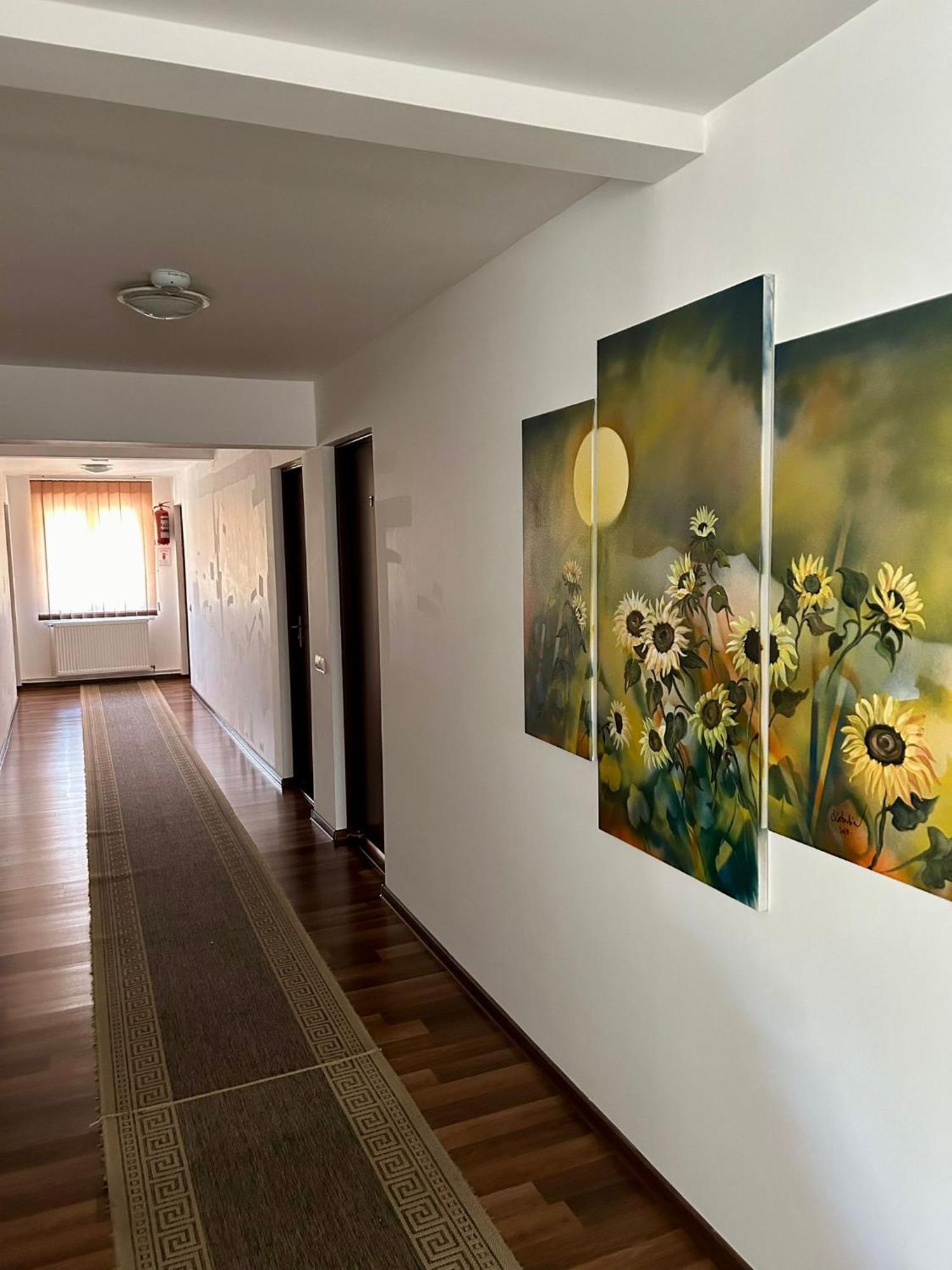 Couette-café Aranykakas étterem és Panzió